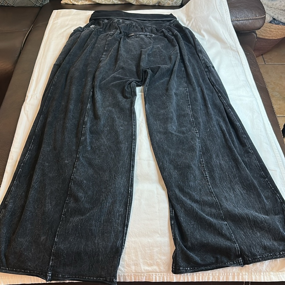 Free People FP Movement Hot Shot Sport Pants Size M - Picture 15 of 16